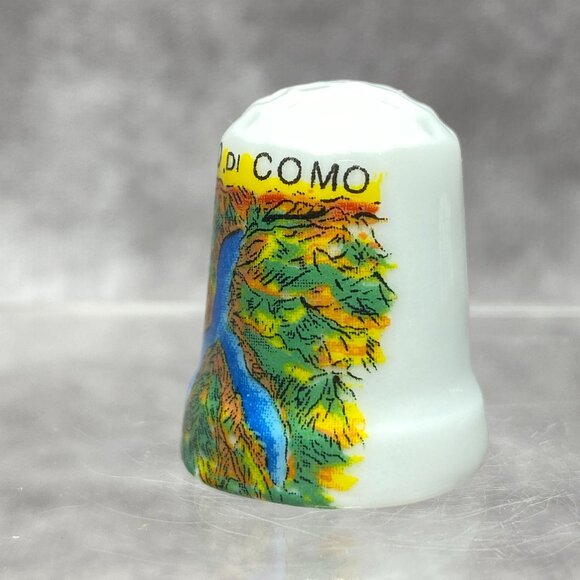 Lago Di Como Italy Souvenir Porcelain Thimble With Colorful Scenic Design - Picture 3 of 10